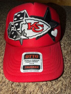 NWT Custom Chiefs patch trucker hat